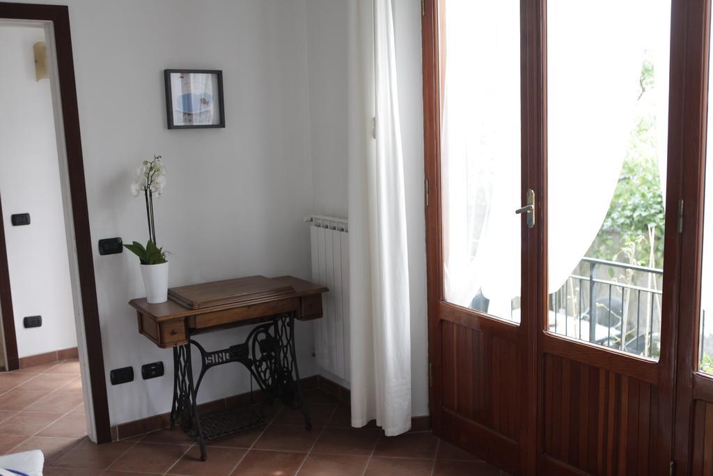 B&B Casa Di Claudia มารีนาดีคาร์รารา ภายนอก รูปภาพ