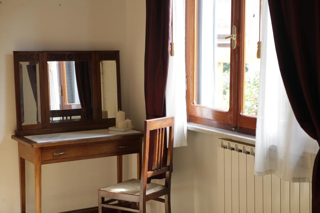 B&B Casa Di Claudia มารีนาดีคาร์รารา ห้อง รูปภาพ