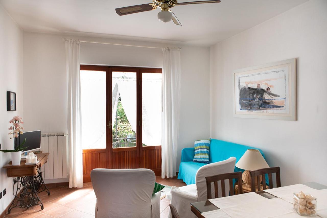 B&B Casa Di Claudia มารีนาดีคาร์รารา ภายนอก รูปภาพ